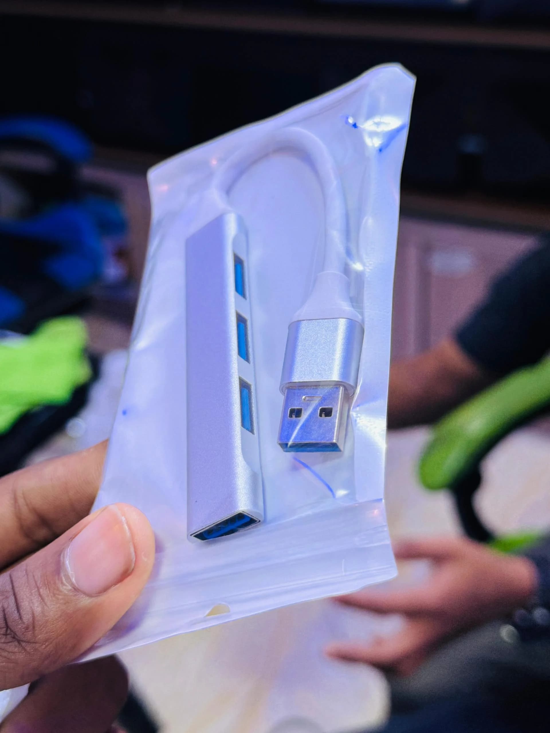 universal USB HUB 4-in-1