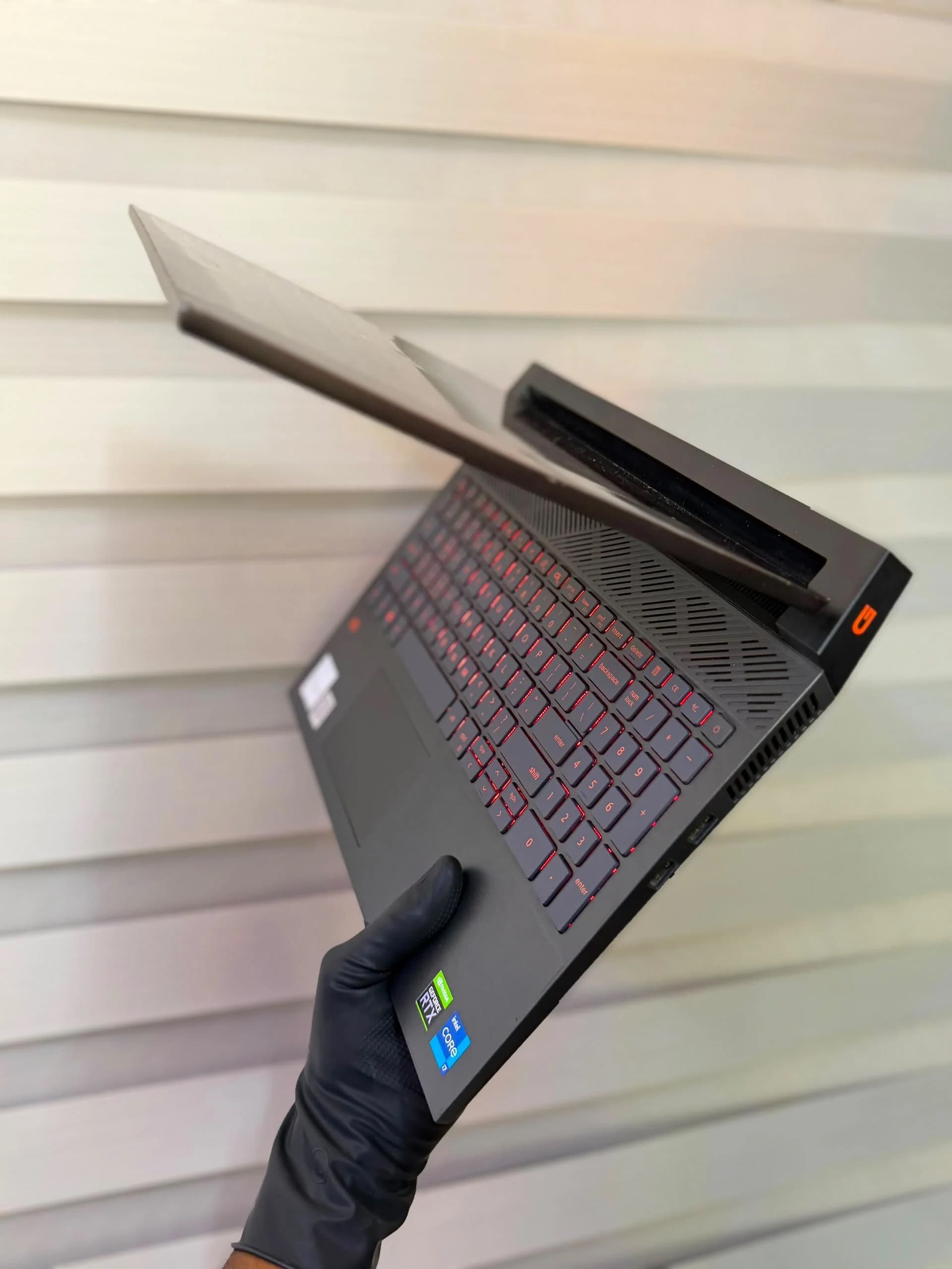 DELL G15