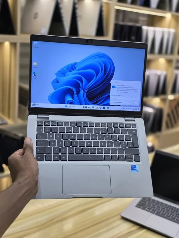 DELL Latitude 5320