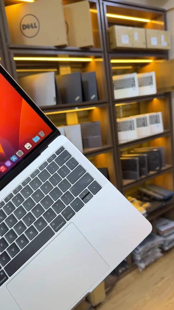 APPLE MacBook Pro 2017