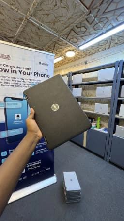DELL latitude 3190, view 2