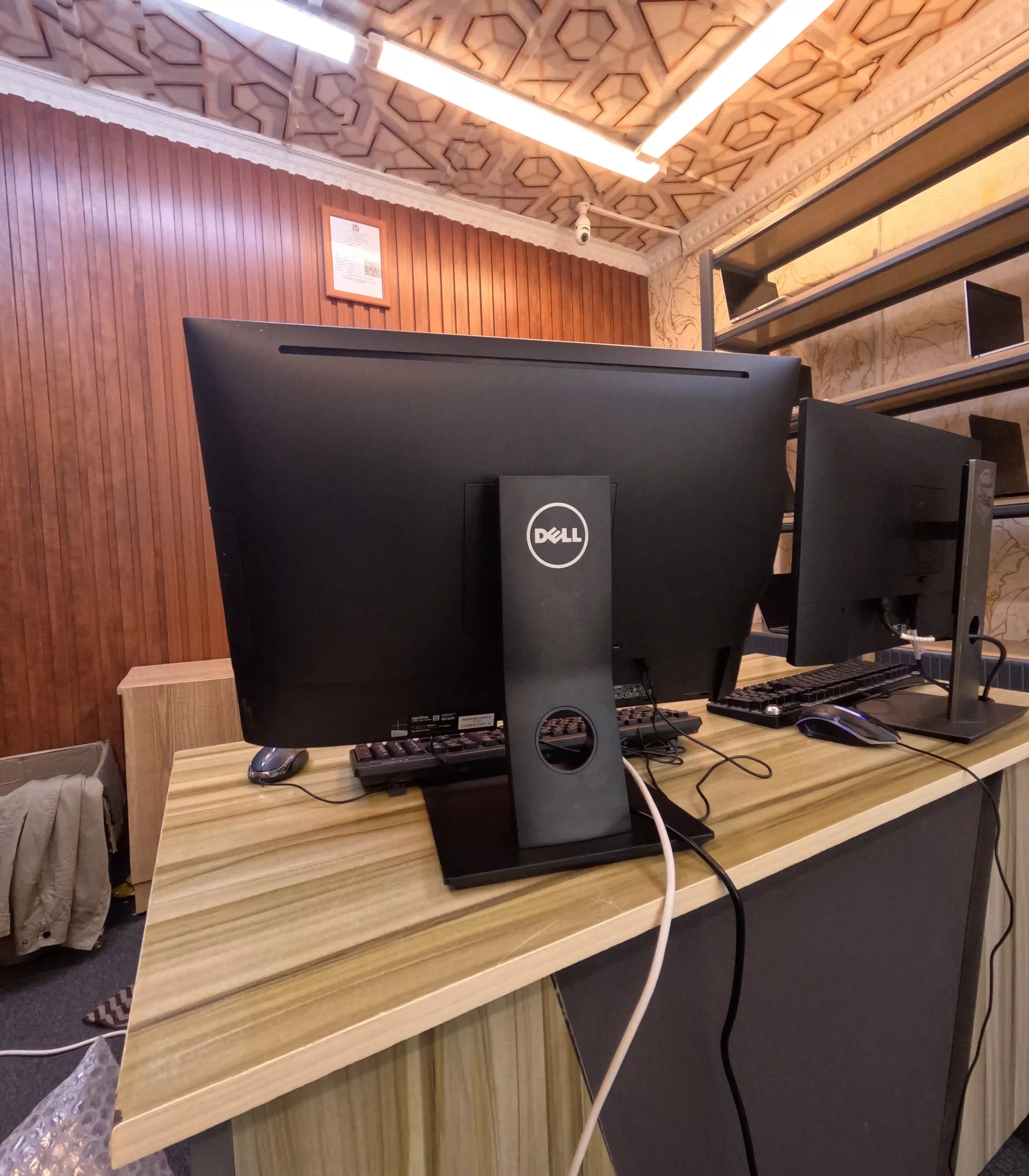 DELL OptiPlex 7450 All-in-One
