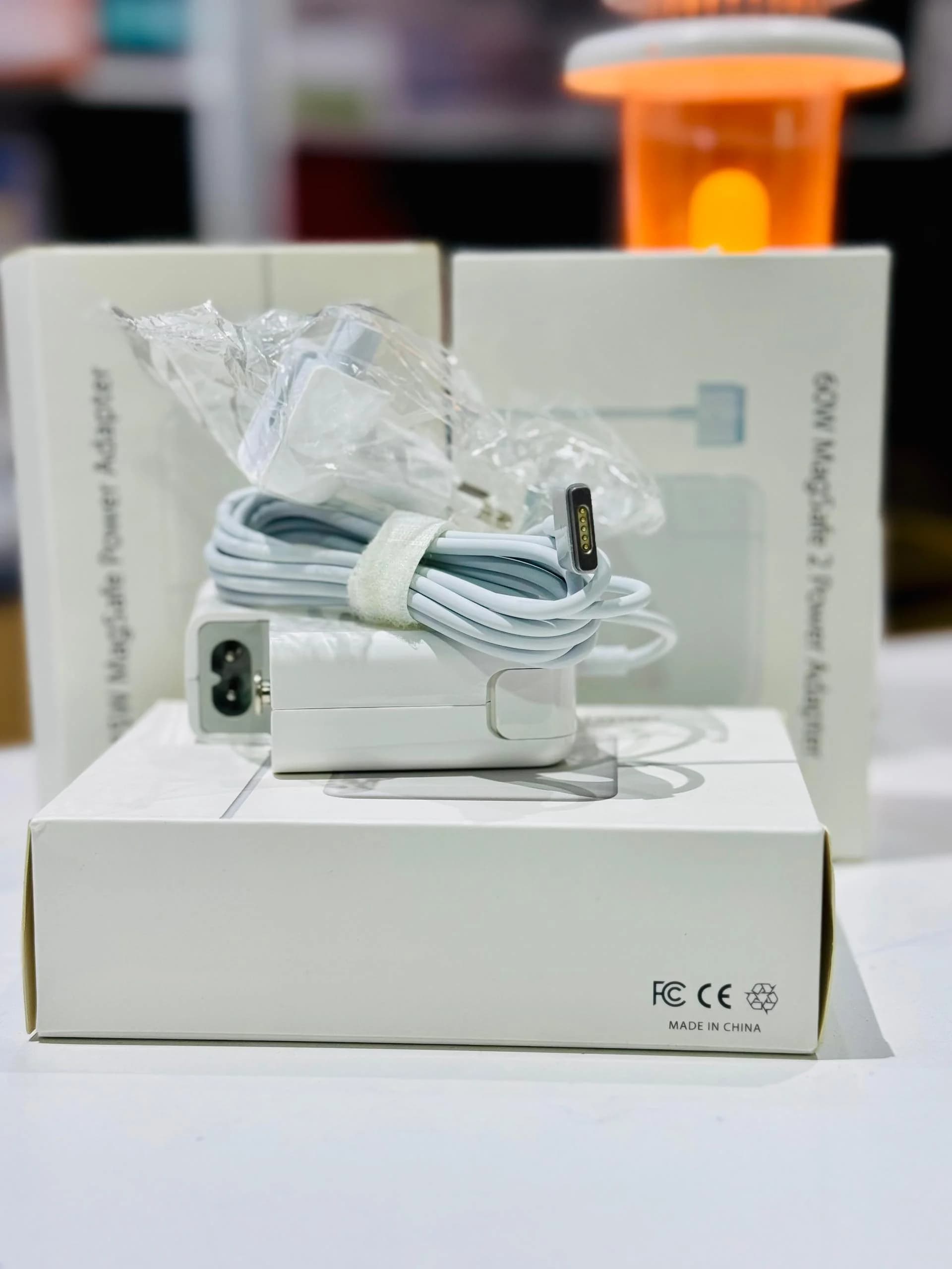 APPLE MacBook T-Shaped Power Adapter