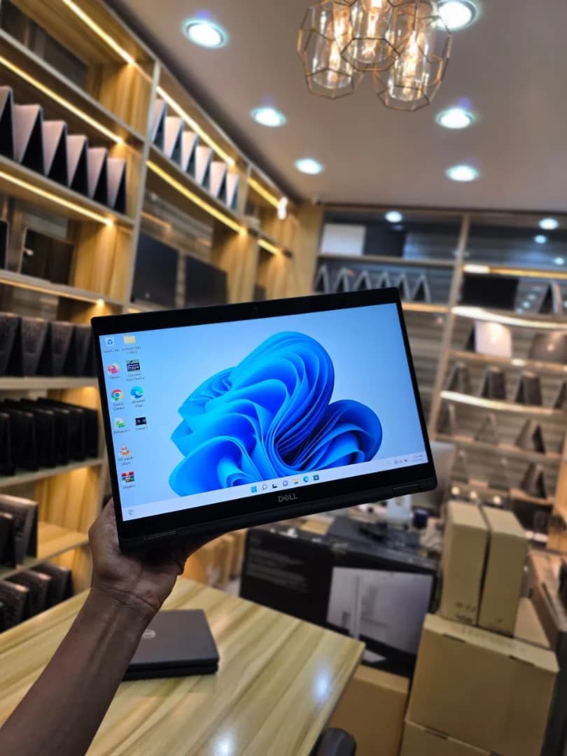 DELL Latitude 7390