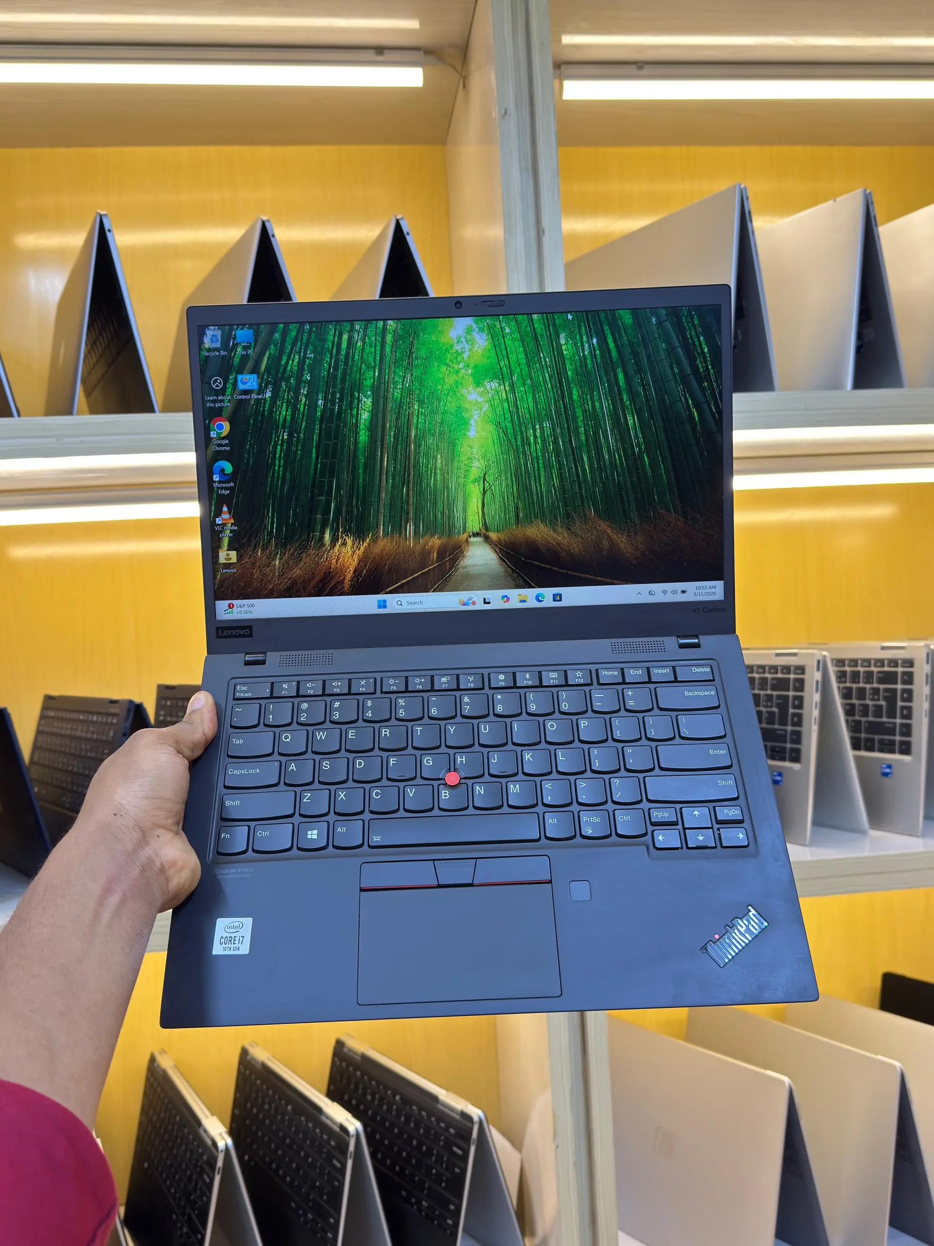 LENOVO ThinkPad X1 Carbon Gen 8